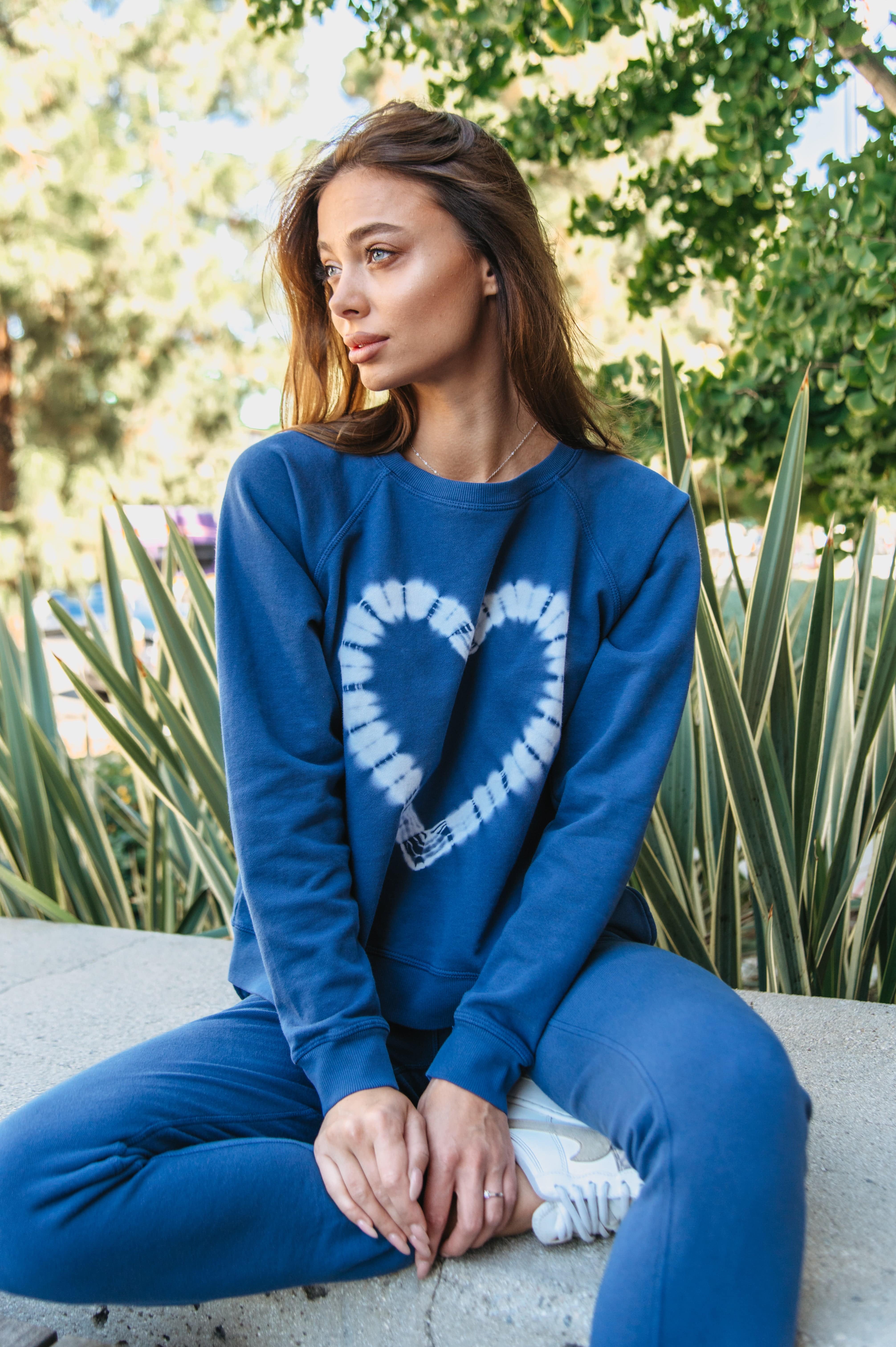 Lezat Sweatshirt Heart-to-Heart Cotton Sweatshirt - Acid Denim