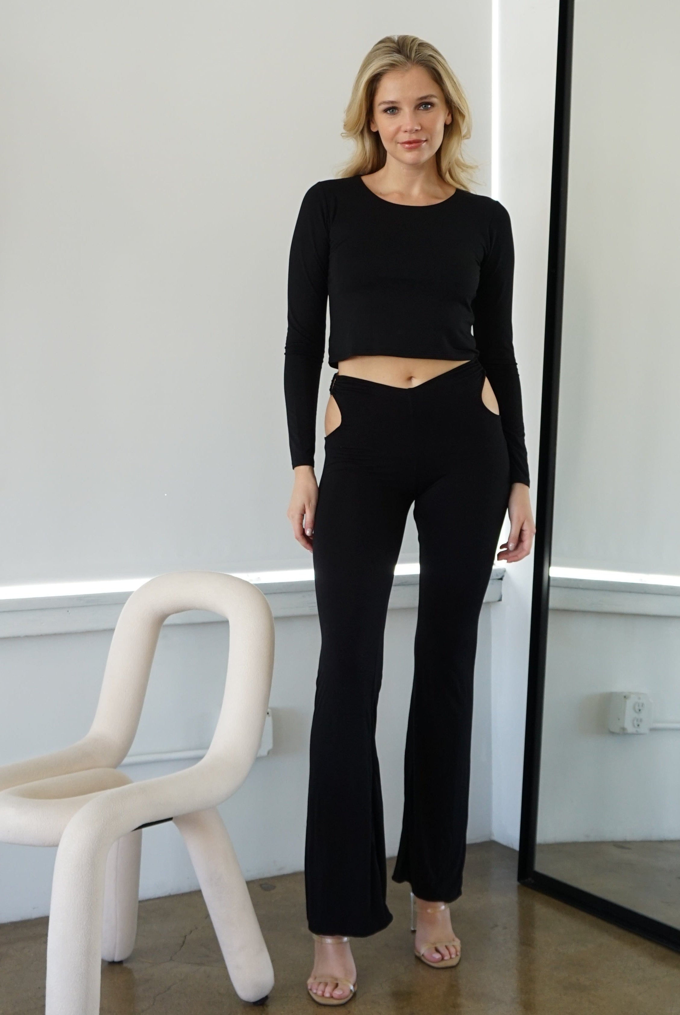 Lezat Top Runa Modal Long Sleeve Cropped Top - Black