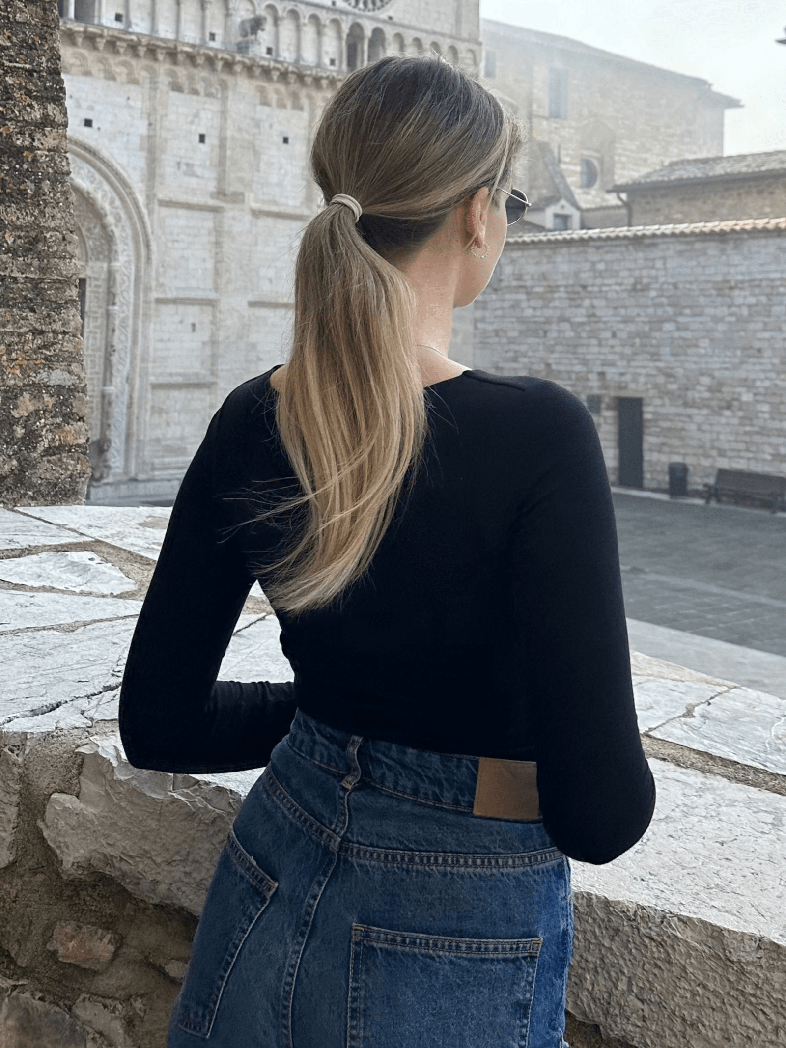 Lezat Bodysuit Whitney Cotton Long Sleeve Cutout Twist Bodysuit - Black