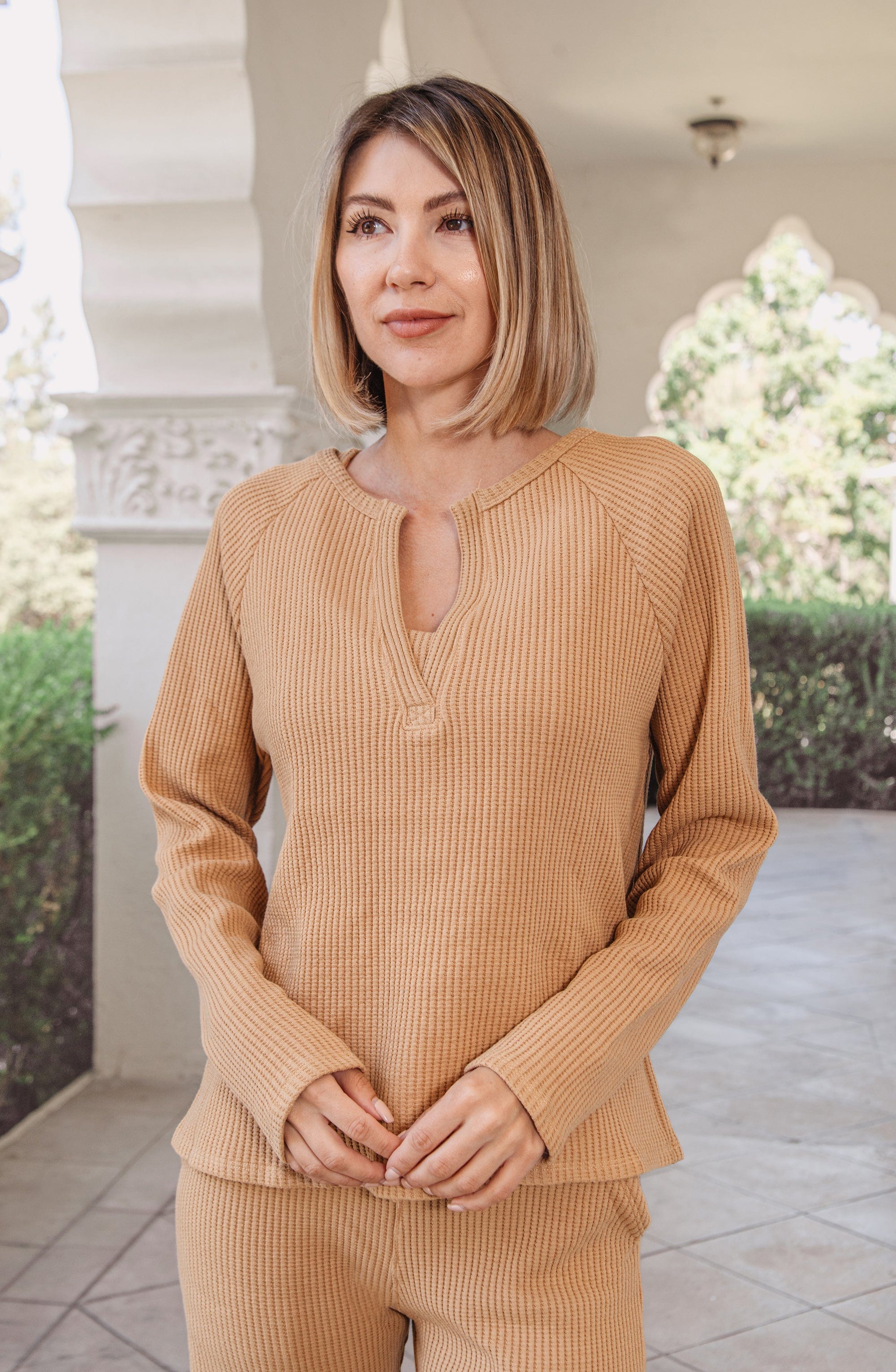 Lezat Pullover Jules Waffle Knit Organic Cotton V-Neck Pullover - Iced Coffee