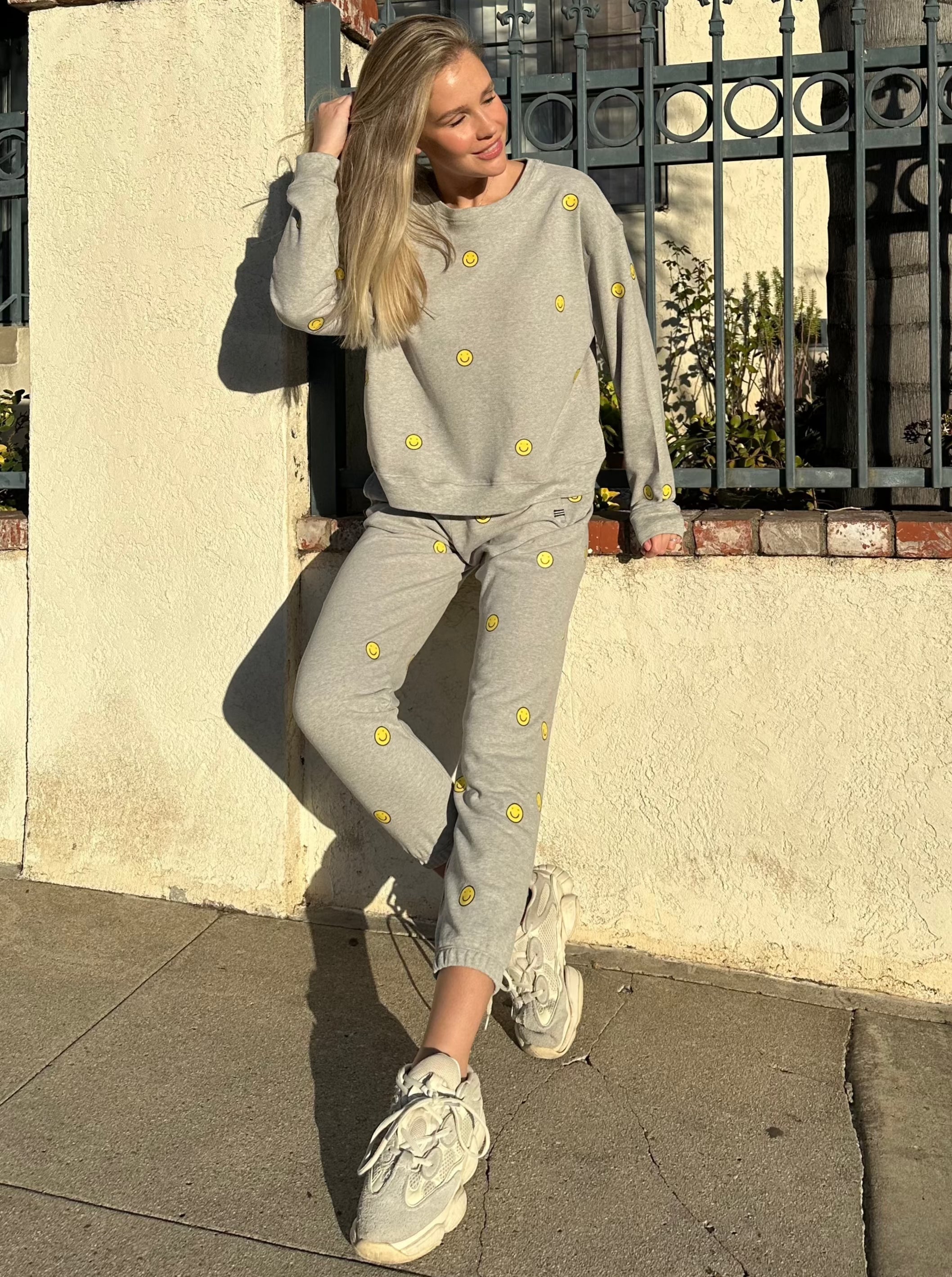 Lezat Sweatshirt Smile Crewneck Oversized Cotton Sweatshirt