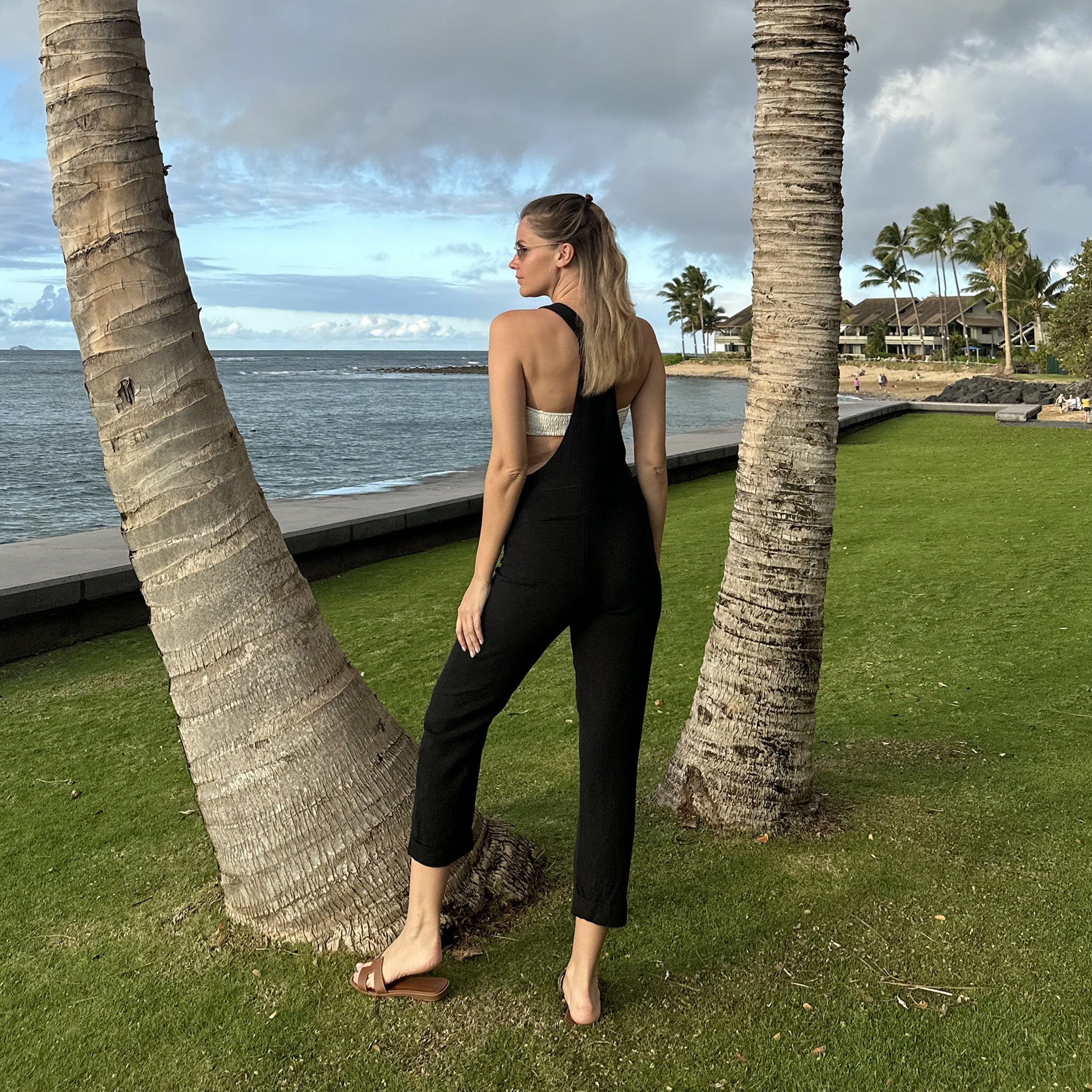 『kiira 』Linen quilt jump suit Black M Linen quilt jump suit – KiiRA_Shikica Tokyo